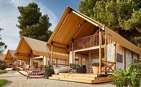Arena One 99 Glamping